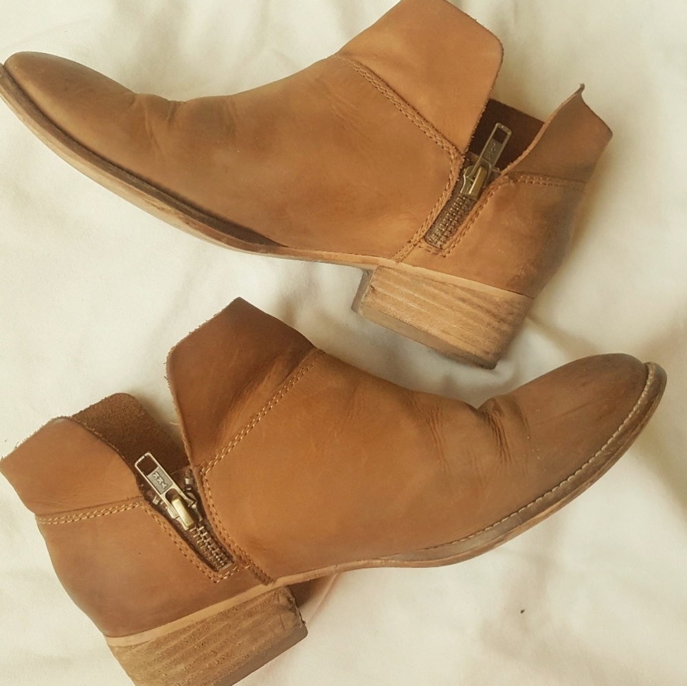 seychelles • leather ankle boots
